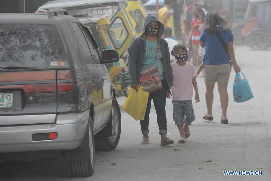 PHILIPPINES-ALBAY-MAYON VOLCANO-ERUPTION-ASH