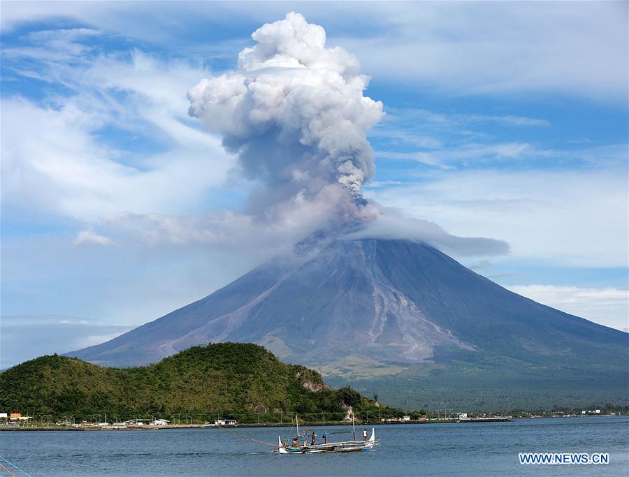 PHILIPPINES-ALBAY-VOLCANO-ERUPTION