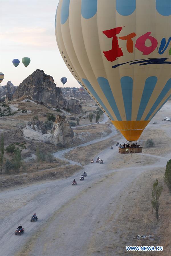 TURKEY-CAPPADOCIA-BALLOON TOUR