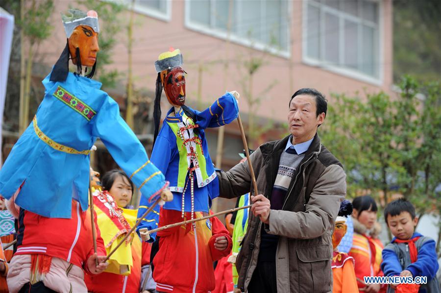 CHINA-GUIZHOU-SHIQIAN-PUPPET SHOW (CN)