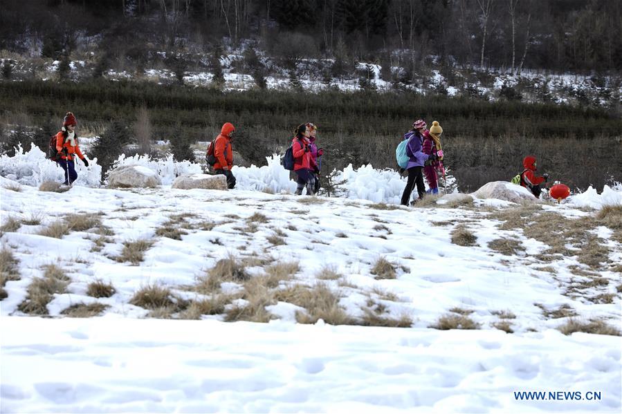 CHINA-GANSU-DINGXI-SNOW FUN (CN)