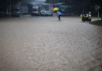 深圳遭遇暴雨天气